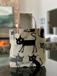 Scardey Cat Linen Bucket