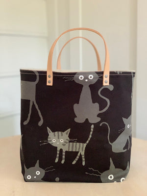 Scaredy Cat Black